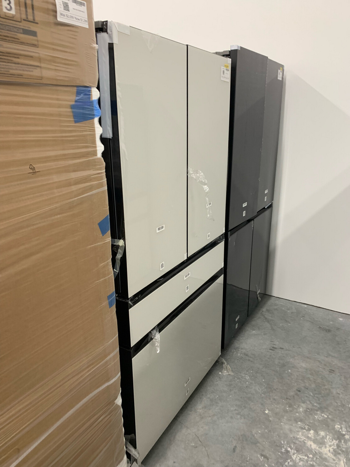 Samsung - Bespoke 22.8 cu. ft Counter Depth 4-Door French Door Refrigerator with Beverage Center and Dual Ice - White Glass Model RF23BB860012OB S&amp;D