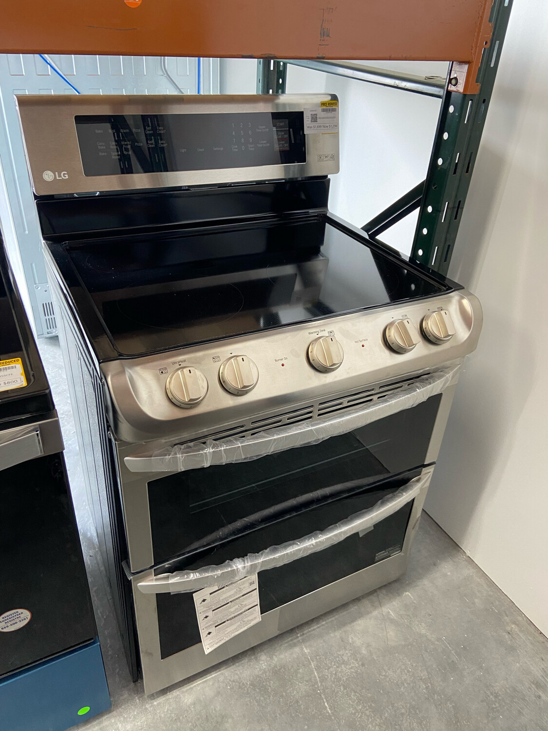 ProBake Smooth Surface-Element 4.3-cu ft / 3-cu ft Self-Cleaning Double Oven True Convection Electric Range (Stainless Steel) (Common: 30-in; Actual: 29.94-in) Model LDE4413ST MSRP $1699
