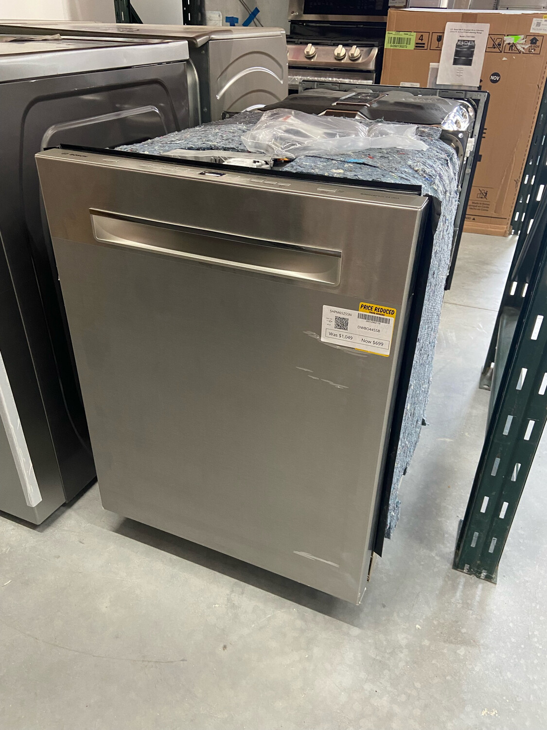 Bosch Dishwasher 500 Series AutoAir 44-Decibel Built-In Dishwasher (Stainless Steel) (Common: 24 Inch; Actual: 23.56-in) Model SHPM65Z55N MSRP $1049