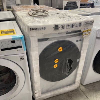 Samsung 4.5-cu ft High Efficiency Stackable Steam Cycle Smart Front-Load Washer (White) Model WF45A6400AW MSRP $1149