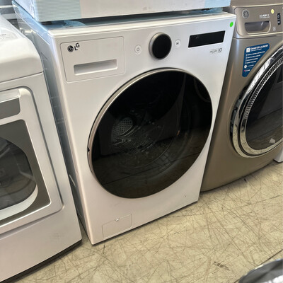 LG - 4.5 Cu. Ft. High-Efficiency Smart Front Load Washer with Steam and TurboWash 360 1 - White WM5000HWA MSRP $1199.99