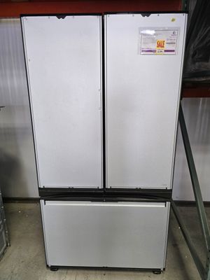 Samsung - Bespoke 24 cu. ft Counter Depth 3-Door French Door Refrigerator with Dual Ice and AutoFill Water Pitcher - Stainless steel. Model RF24BB620012AA S&amp;D