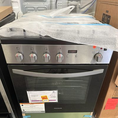 Frigidaire FFGH2422US 24 in. 1.9 cu. ft. Freestanding Gas Range with Manual Clean in Stainless Steel Model  S&amp;D