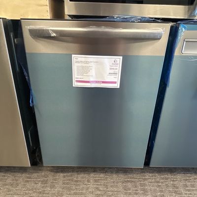 Frigidaire Gallery 24” Stainless steel Tub built in Dishwasher with CleanBoost GDSH4715AF