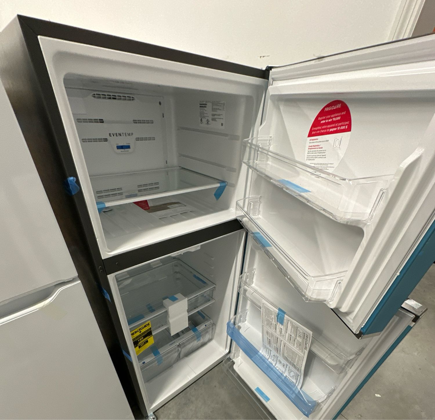 Frigidaire FFTR2045VS 20.0 Cu. Ft. Top Freezer Refrigerator