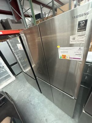 Samsung RF29A9671SROB 29 cu. ft. Smart 4-Door Flex™ Refrigerator with Beverage Center and Dual Ice Maker in Stainless Steel