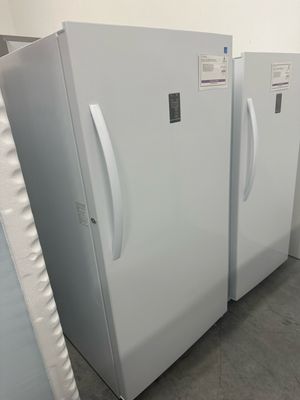 Element EUF17CEBW 17.0 cu. ft. Upright Convertible Freezer / Refrigerator - White, ENERGY STAR NIB