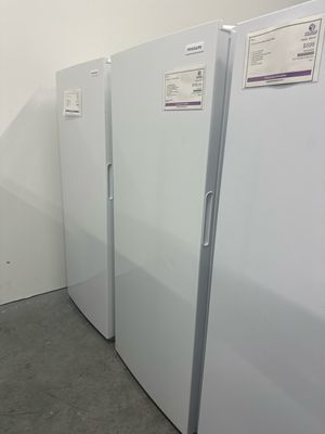 Frigidaire FFFU16F2VW 16 Cu. Ft Upright Freezer NIB