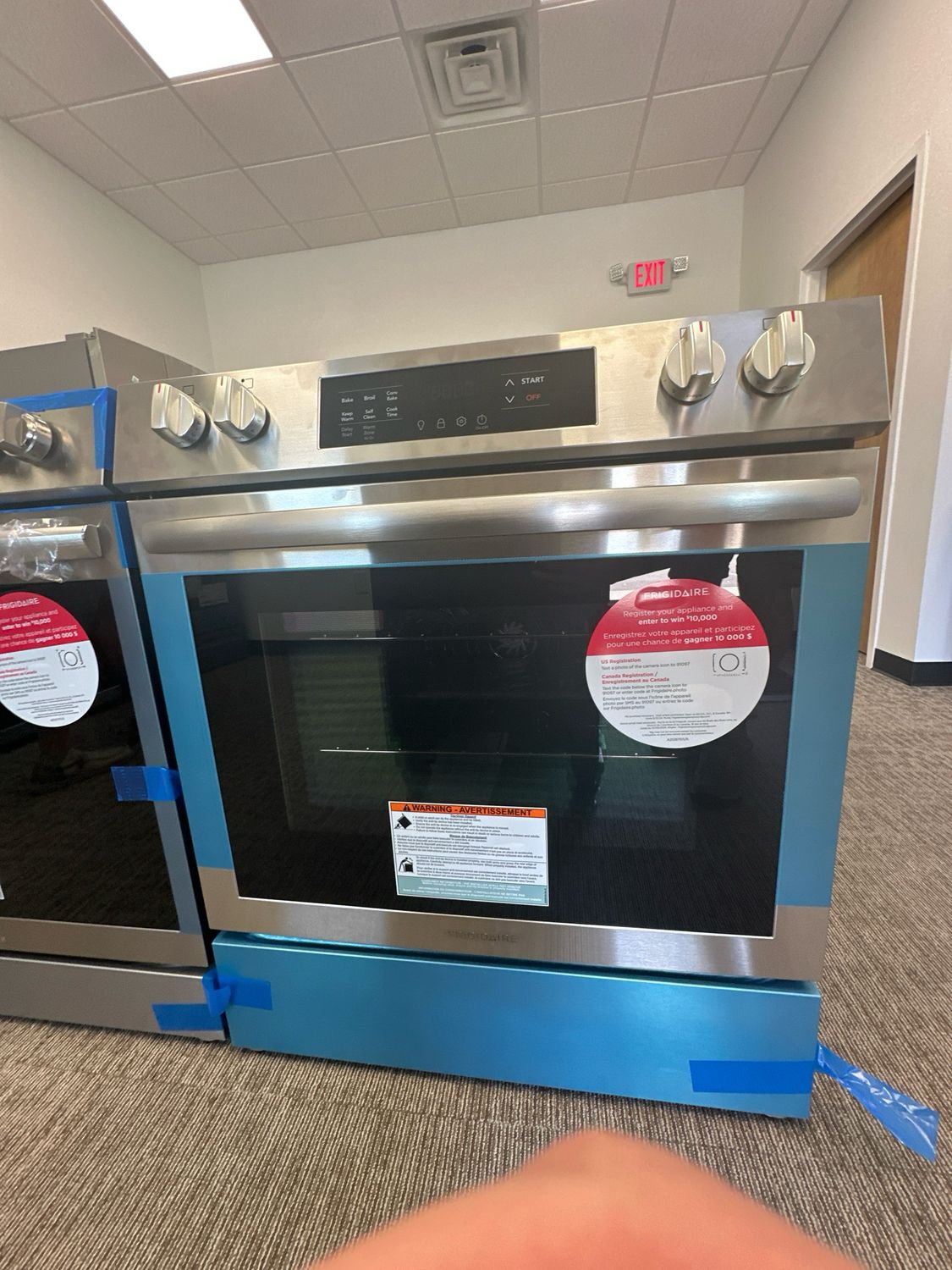 Frigidaire 30&quot; Front Control Electric Range FCFE3083AS