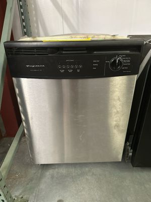 Frigidaire FDB750RCC0 24’ Built-In Dishwasher