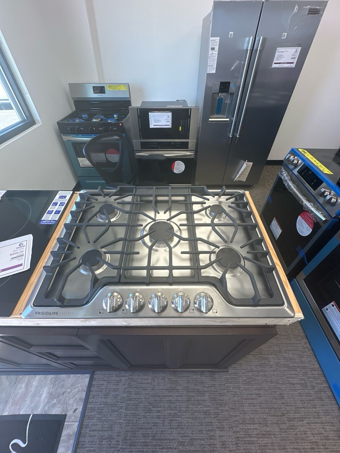 Frigidaire Gallery FGGC3047QS 30’’ Gas Cooktop 