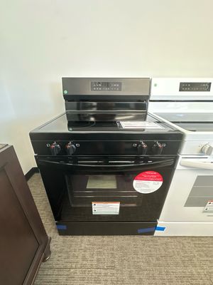 Frigidaire 30&quot; Electric Range with the EvenTemp® FCRE3062AB