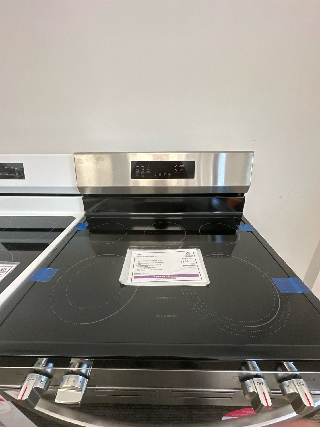 Frigidaire 30" Electric Range with Air Fry FCRE3083AS