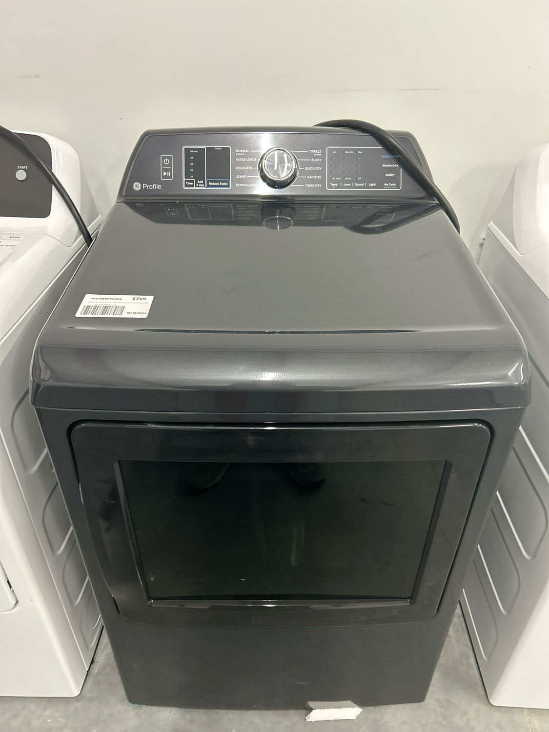 GE Profile™ ENERGY STAR® 7.4 cu. ft. Capacity Smart aluminized alloy drum Electric Dryer with Sanitize Cycle and Sensor Dry PTD70EBPTDGOB