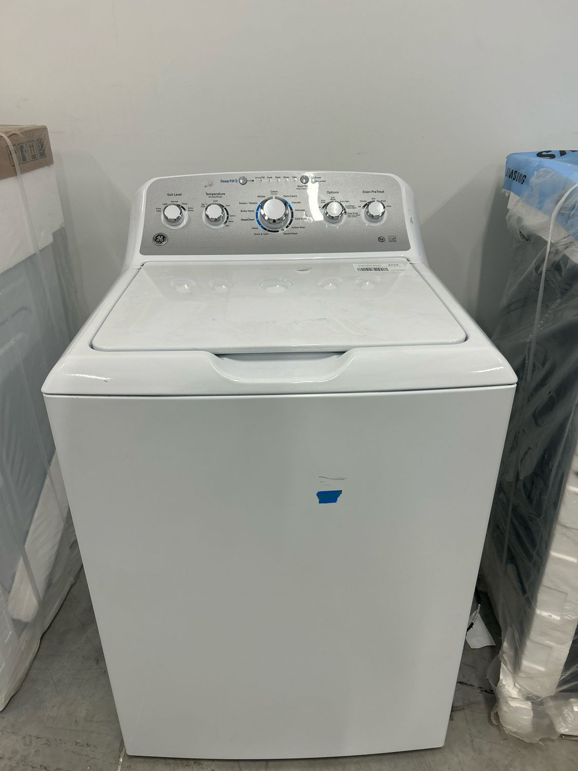 GE GTW490ACJWS 4.4 cu. ft. stainless steel capacity washer 