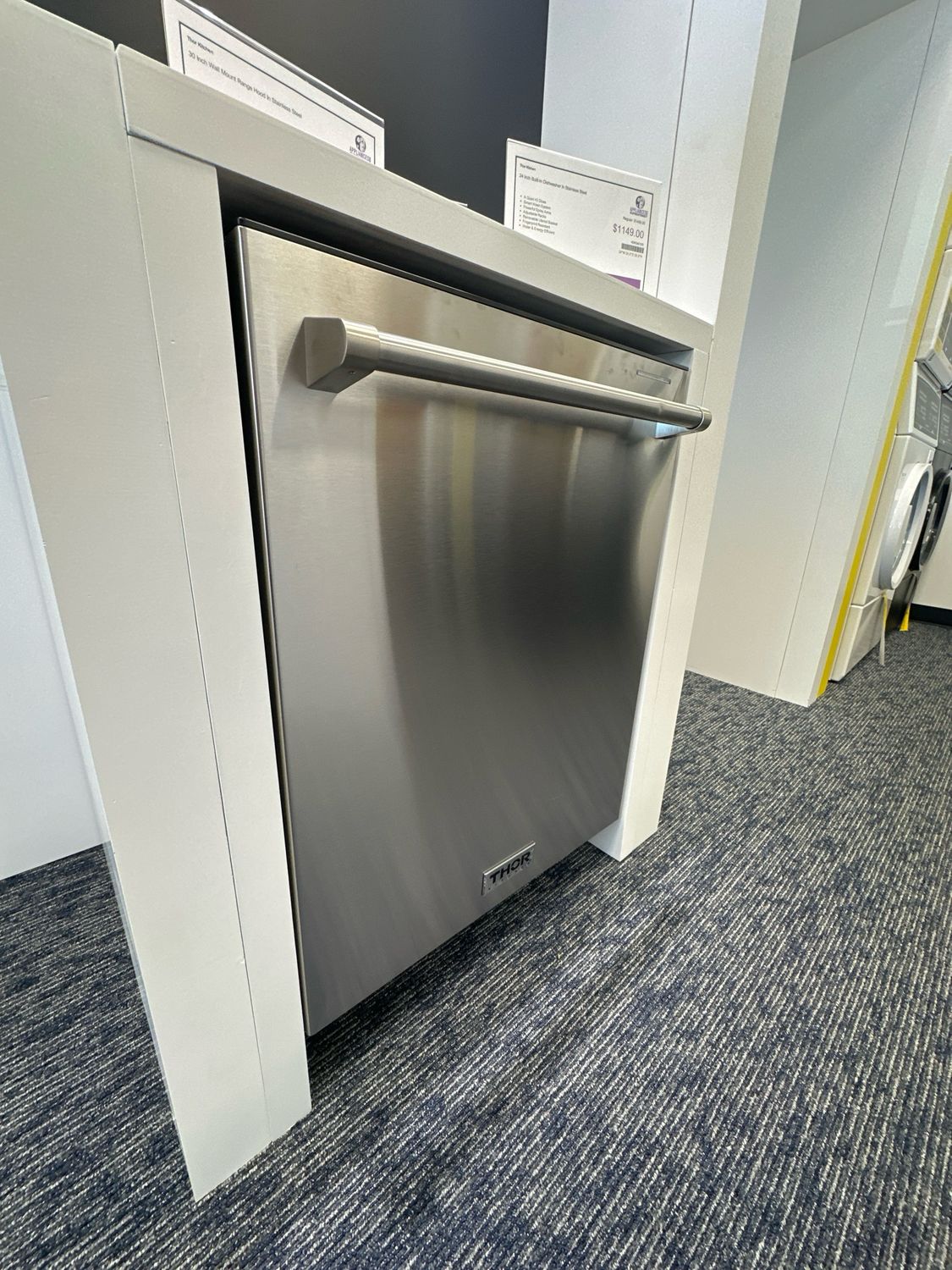 Thor Kitchen 24 Inch Built-in Dishwasher In Stainless Steel - Model Hdw2401ss NEW