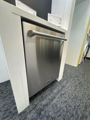 Thor Kitchen 24 Inch Built-in Dishwasher In Stainless Steel - Model Hdw2401ss NEW