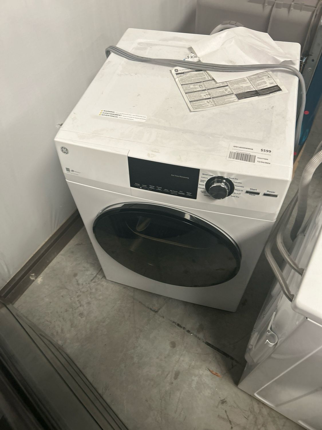 GE GFD14SSNWW 24” 4.3CF Front Load Vented Electric Dryer with SS Basket MHC 1