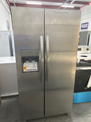 Refrigerator FRSS2623AS 36&quot; Side by Side Frigidaire