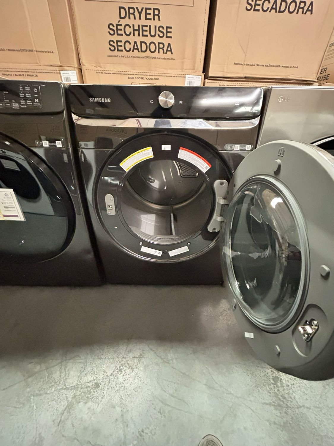 Samsung DRYER DVE50A8800VOB 7.5-cu ft Stackable Steam Cycle Electric (Brushed Black) ENERGY STAR
