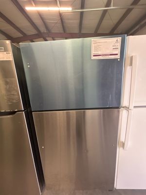 GE GIE22JSNRSS 33” Top Freezer Refrigerator SS 21.9 Cu. Ft. LED Lighting Glass Shelves S&amp;D