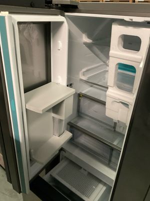 Samsung  RF30BB6600QL Bespoke 30.1 cu ft 3-Door French Door Refrigerator with Dual Ice and Beverage Center - Stainless steel