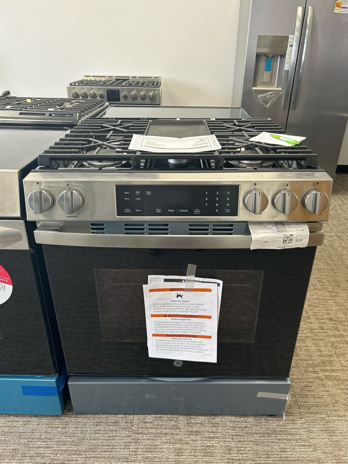 GE GGS500PVSS  30 in. 5-Burners Slide-In Gas Range in Stainless Steel with Crisp Mode