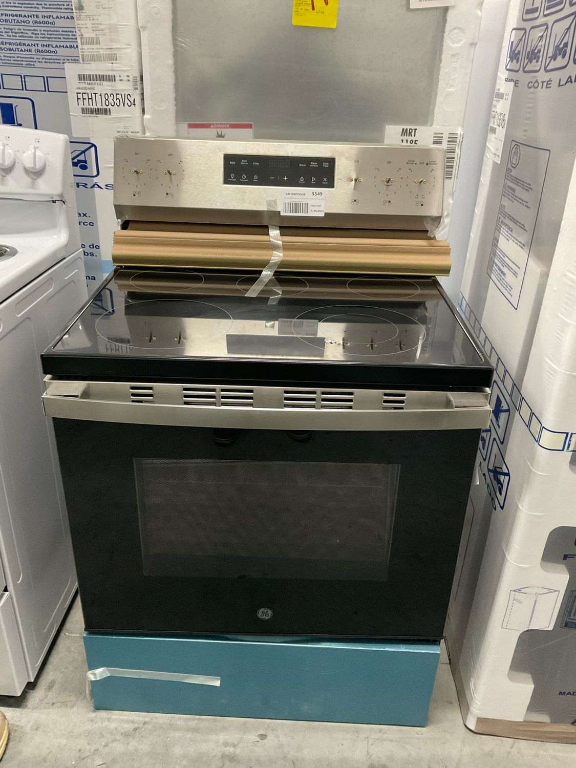 GE GRF500PVSS 30&quot; Free-Standing Electric Range with Crisp Mode GE Appliances 