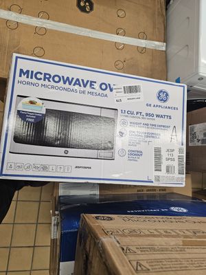 GE JESP113SPSSOB 1.1CF Countertop Microwave