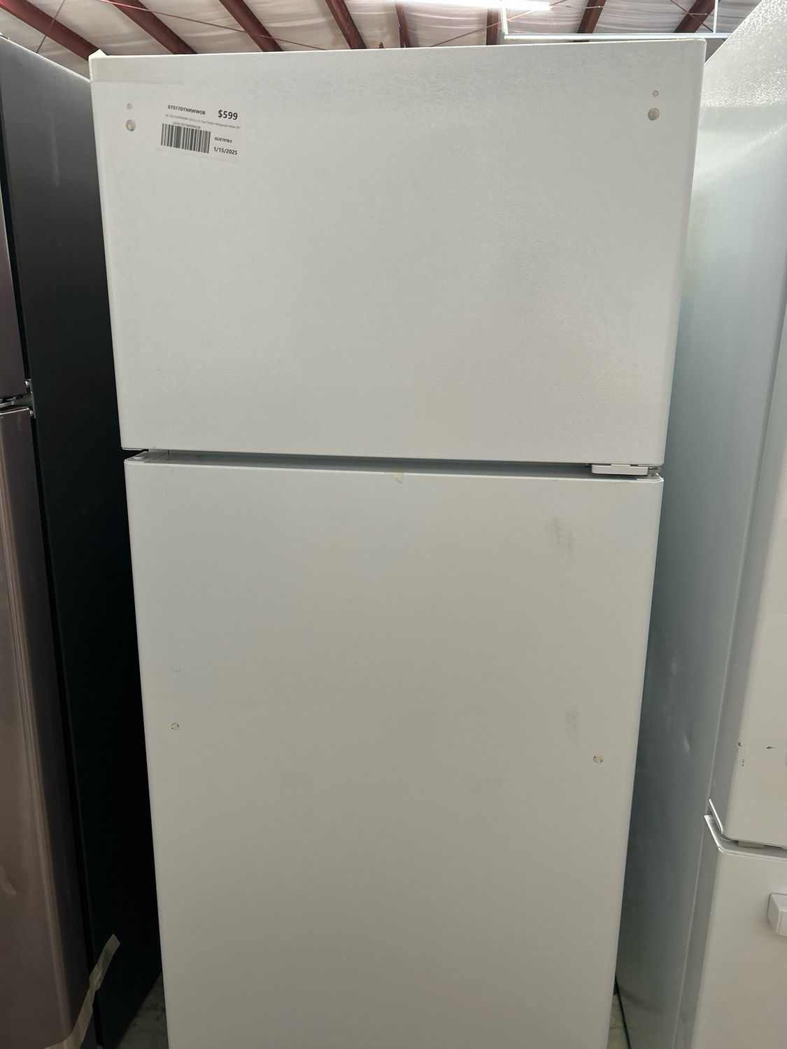 GE  GTS17DTNRWW 16.6 Cu. Ft. Top-Freezer Refrigerator White 28&quot;