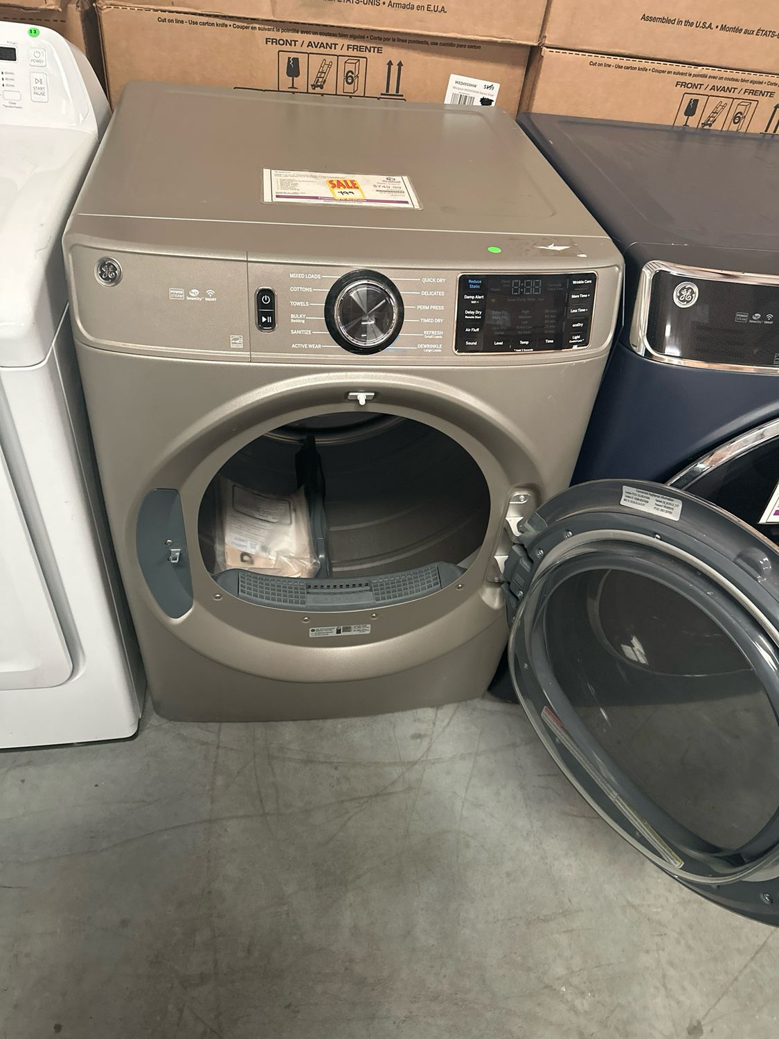 GE GFD65ESPNSN Smart front load dryer with steam stetting 7.8cu