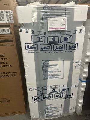 Frigidaire FFTR1835VB Medium Top Freezer Black