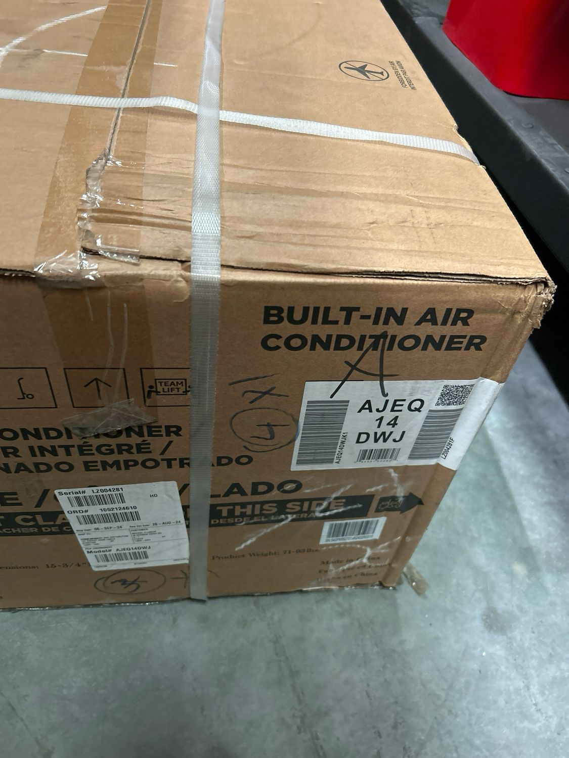 GE AJEQ14DWJ  230/208 Volt Built-in Heat/Cool Room Air Conditioner