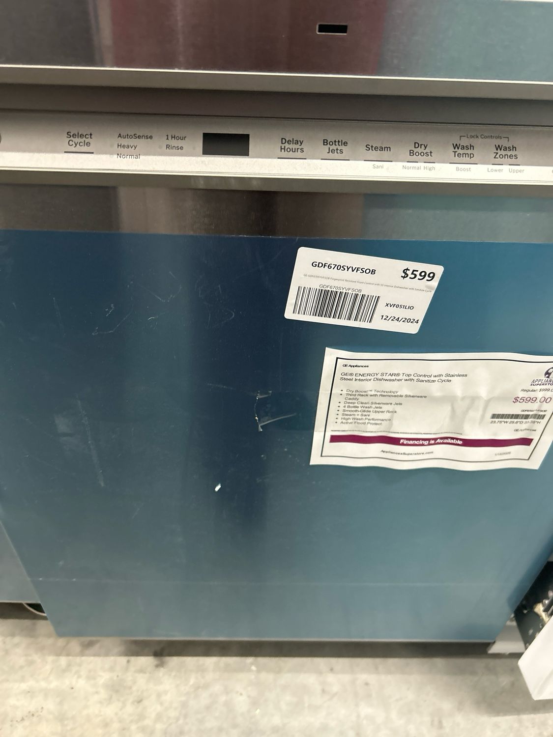GE GDF670SYVFS  Fingerprint Resistant Front Control with SS Interior Dishwasher with Sanitize Cycle