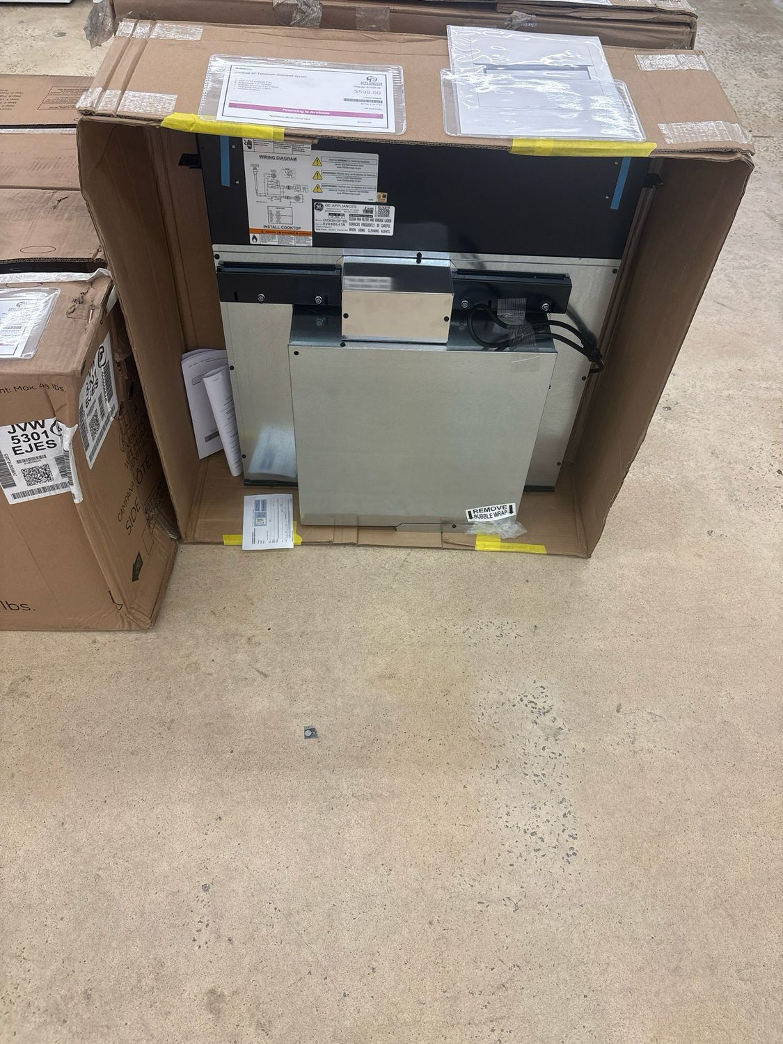 GE UVD6301DPBB Universal 30&quot; Telescopic Downdraft System