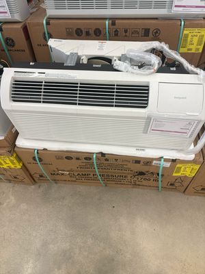 Hotpoint PTAC with Electric Heat 7,000 BTU, 20 amps, 230/208 Volt