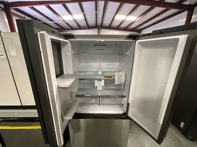 Samsung R30BB6600QLAAStainless Steel Bespoke 30 cu. ft. 3 Door French Door Refrigerator with Beverage Center,