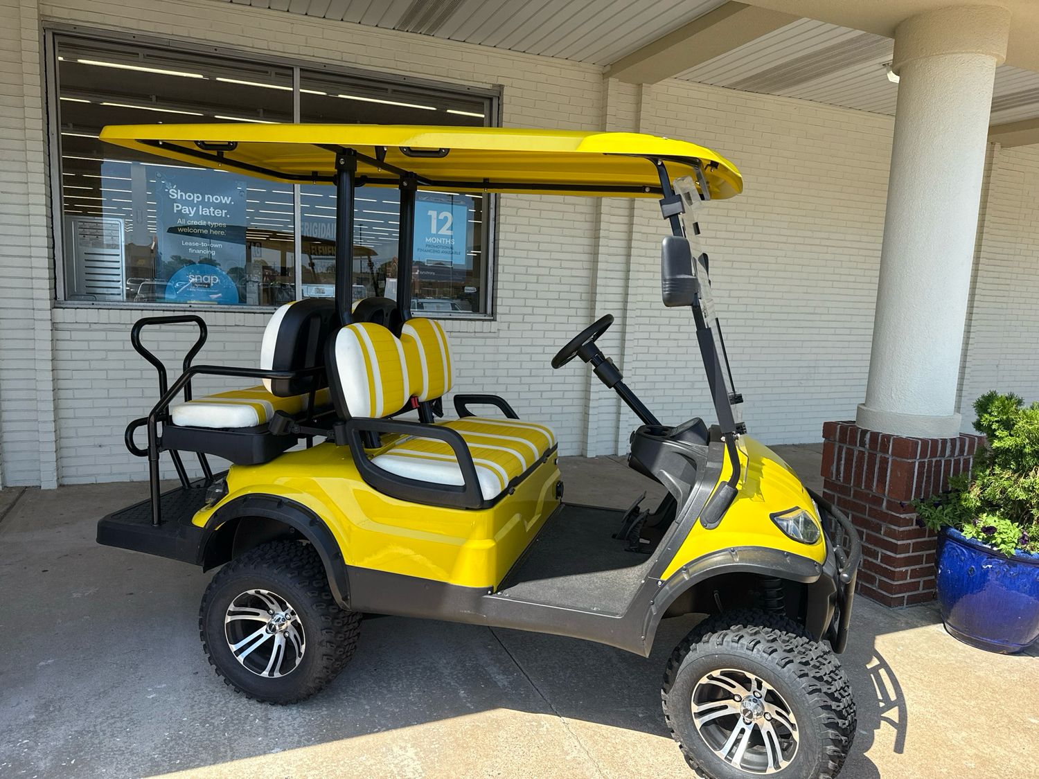 ICON I40L Electric Golf Cart - 4 Passenger Lifted Height Tuscan Yellow w/2T