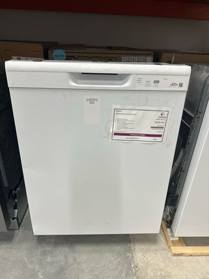 GE GDF460PGTWW Dishwasher with Front Controls