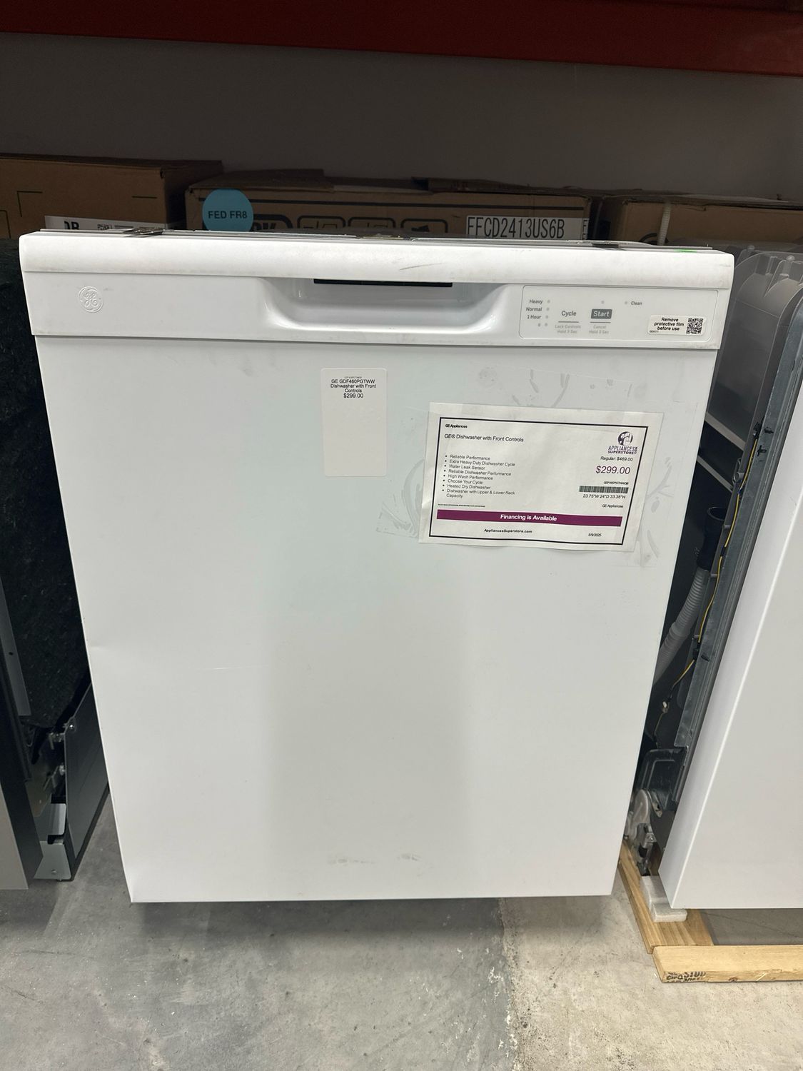 GE GDF460PGTWW Dishwasher with Front Controls