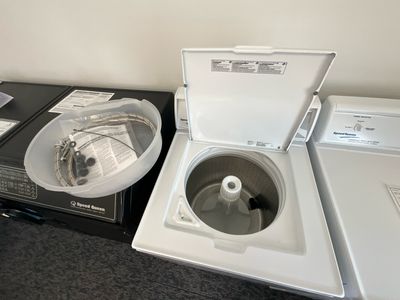 Speed Queen TV2000WN Commercial TL Washer 3.2 cu. ft.