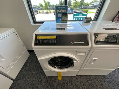 Speed Queen FF7009WN Front Load Washer Front Control 3.2 cu. ft.