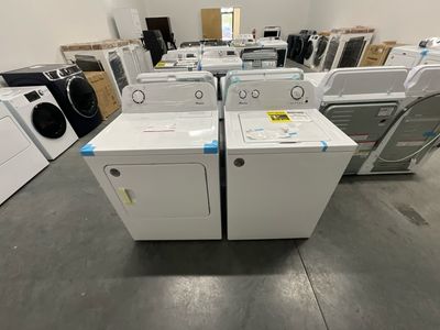 Washer And Dryer Set Amana (NTW4516FW) 3.5 Cu Ft Top-Load Washer With Dual Action Agitator And (NED4655EW) 6.5 Cu Ft Electric Dryer