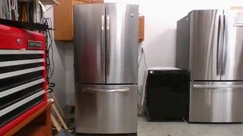 Pre Owned GE Refrigerator French Door GNS22ESEBFSSPO Pre-Owned Appliance