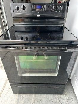 Pre Owned Whirlpool Electric Range WFE321LWB0PO Pre-Owned Appliance