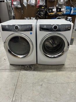 Pre Owned Electrolux Front Load Washer And Dryer Set EFLS627UIW0POEFME627UIW0PO Pre-Owned Appliance