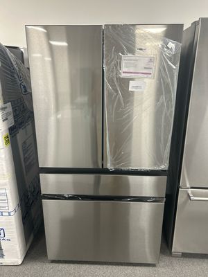Bespoke Samsung RF29BB8200QLAA 29 cu ft Refrigerator. Customizable Door, Modern Design Flat Panel S&amp;D