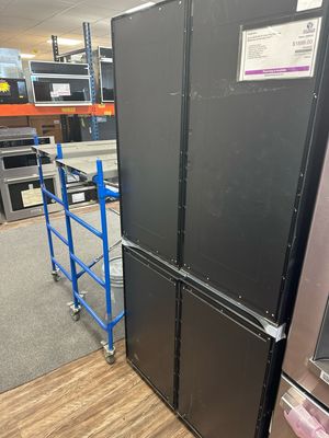 Bespoke Samsung RF29A9675AP 29 cu ft Refrigerator. Customizable Door, Modern Design Flat Panel. Open Box MHC-1