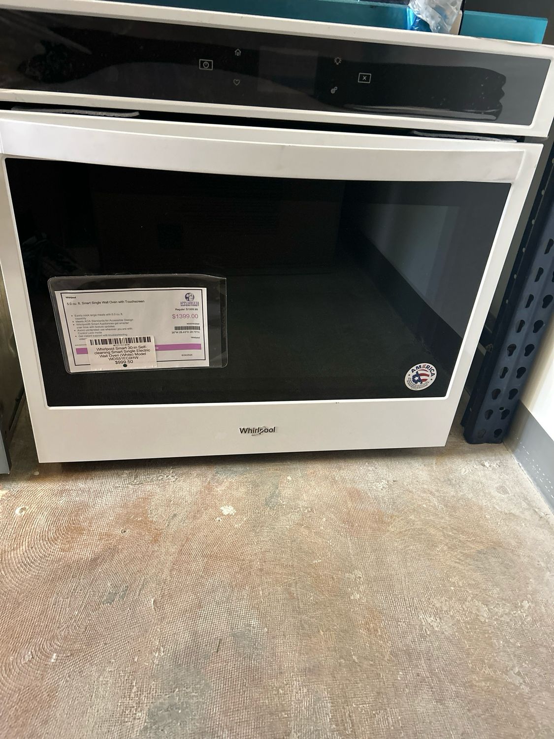 Whirlpool Smart 30-in Self-cleaning Smart Single Electric Wall Oven (White) Model WOS51EC0HW