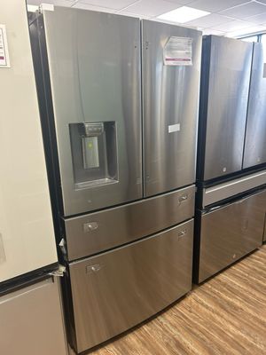 Samsung RF24R7201SR 22.6-cu ft 4-Door Counter-depth Smart French Door Refrigerator with Ice Maker (Fingerprint Resistant Stainless Steel) Model RF24R7201SR